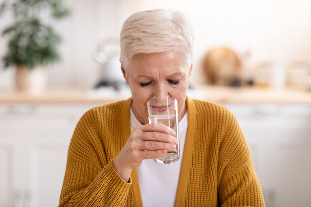 La importancia de la hidratación en personas mayores