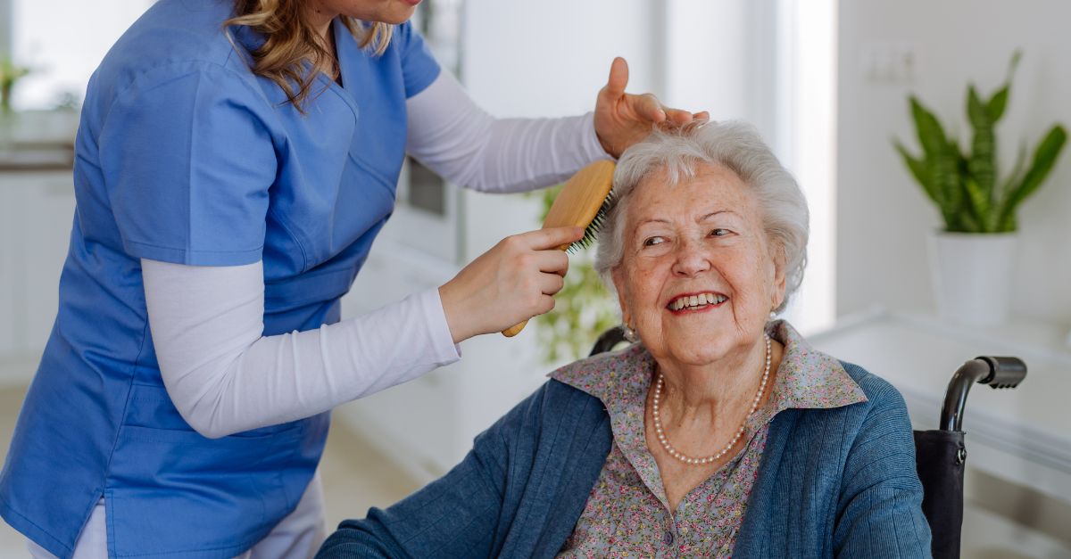 ¿Cómo elegir un servicio de cuidado de ancianos a domicilio de confianza?